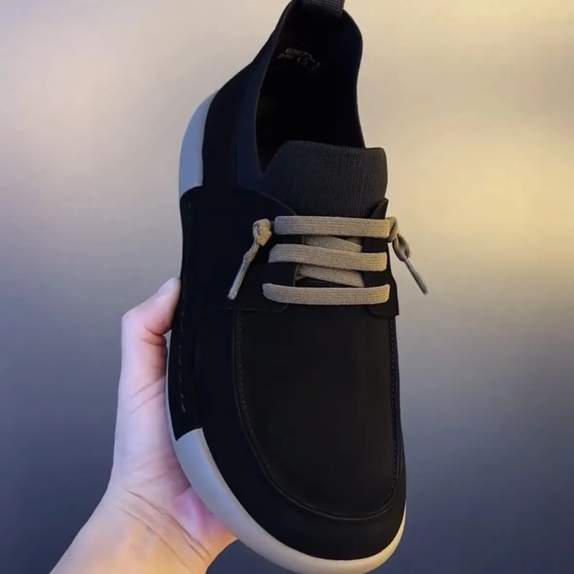 Men's new lightweight and breathable small leather shoes