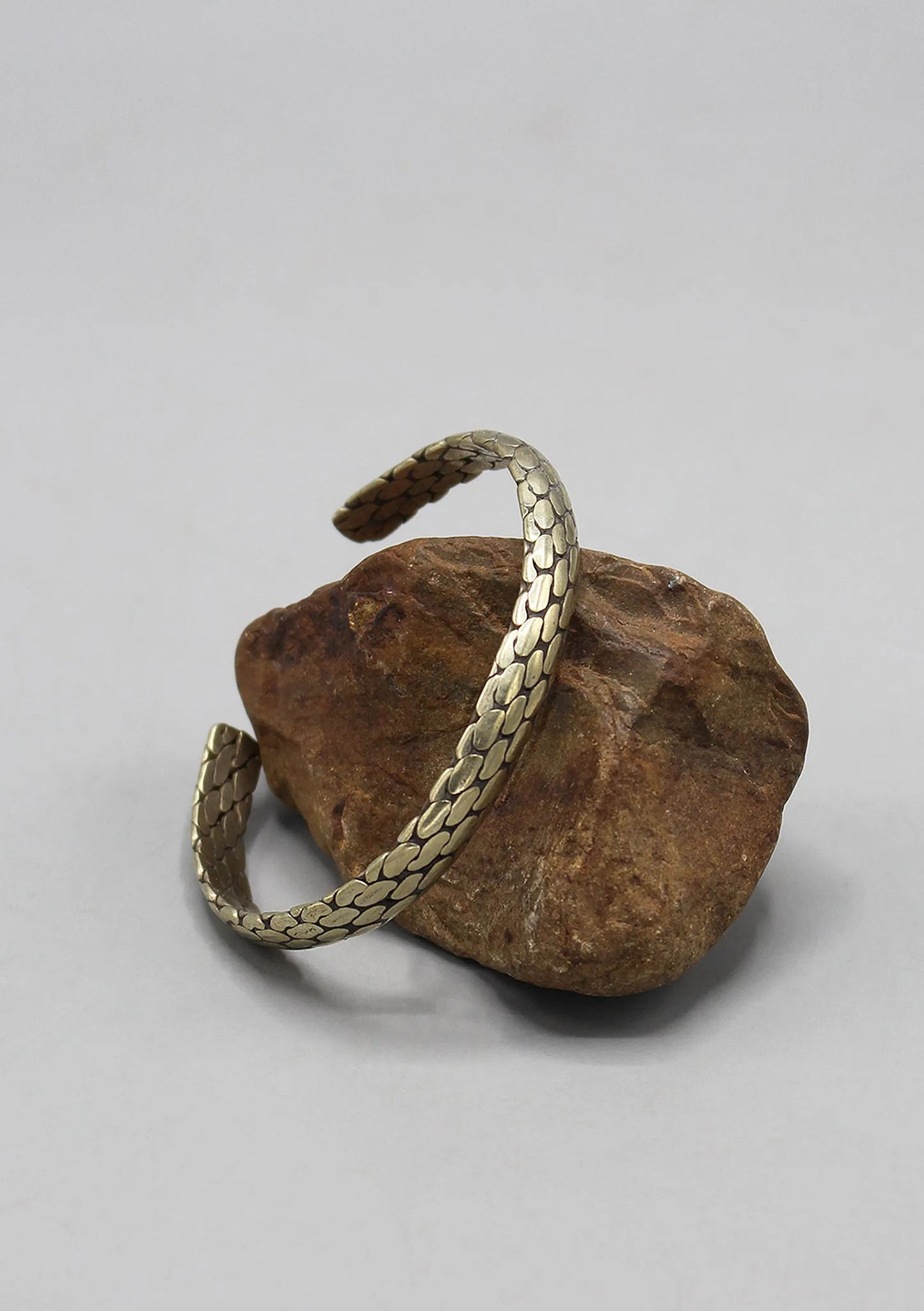 Snake Scale Pattern Thin Bangles