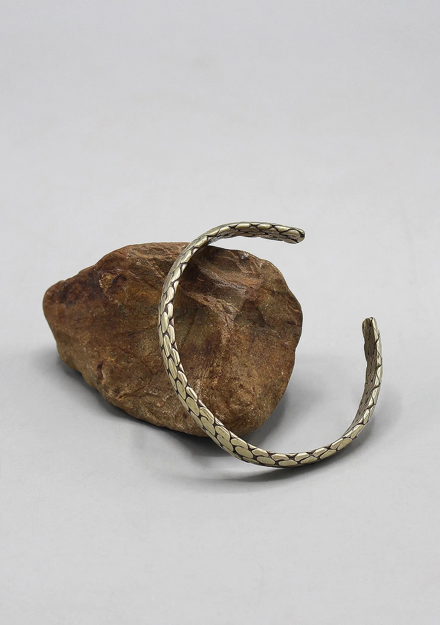 Snake Scale Pattern Thin Bangles